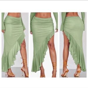 NWT Ruffle Trim Asymmetrical Hem Ruched Low Waist Mesh Maxi Skirt S